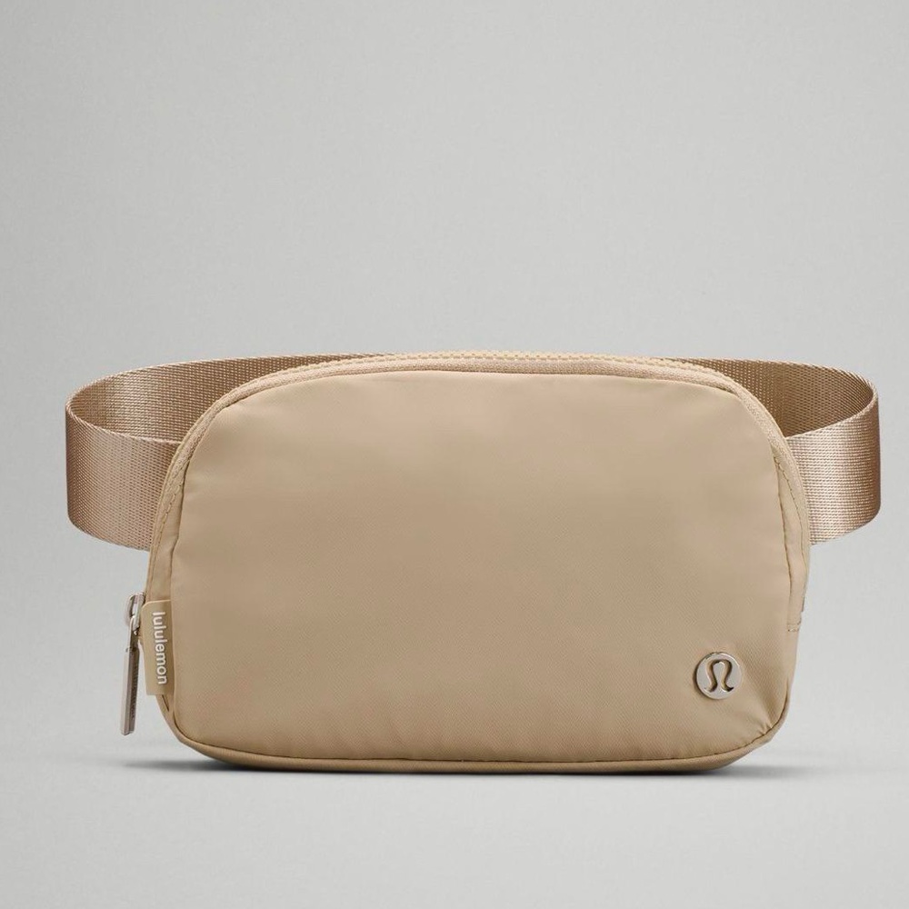 Lululemon Everywhere Belt Bag 1L